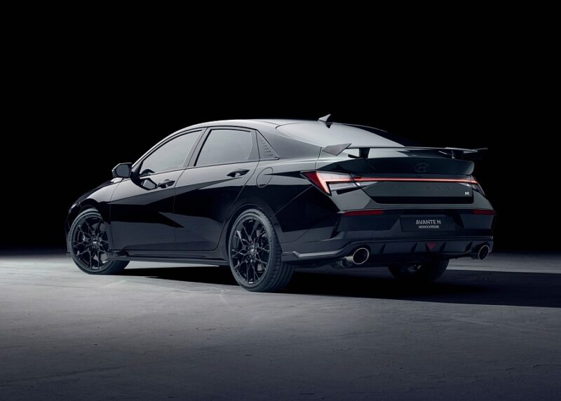 Gambar belakang Hyundai Avante N Monochrome 2027