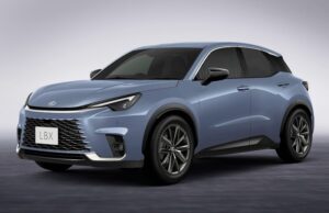 Gambar depan Lexus LBX 2027 Jepun