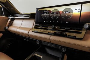 Gambar dalaman Mitsubishi Pajero 2027